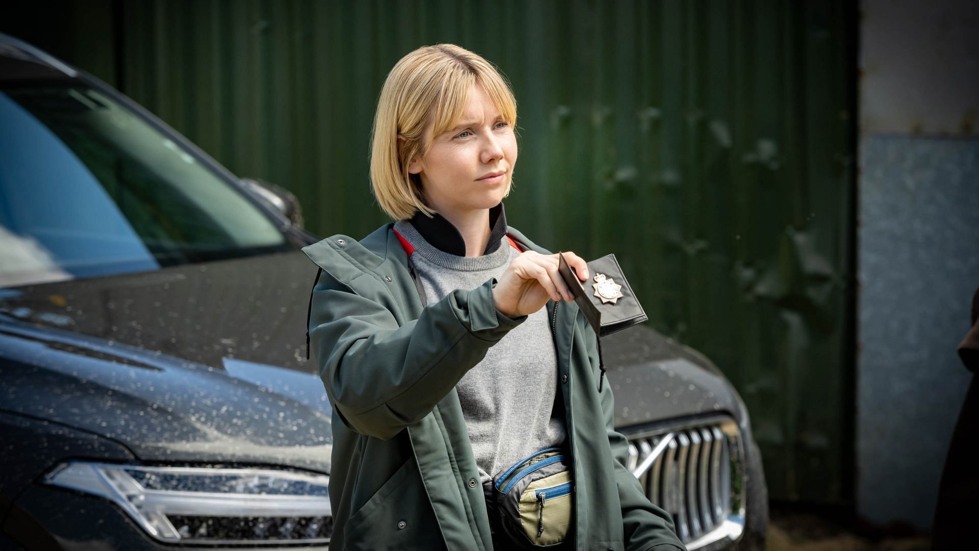 Lyle in and as Karen Pirie (Image via Amazon Prime Video)